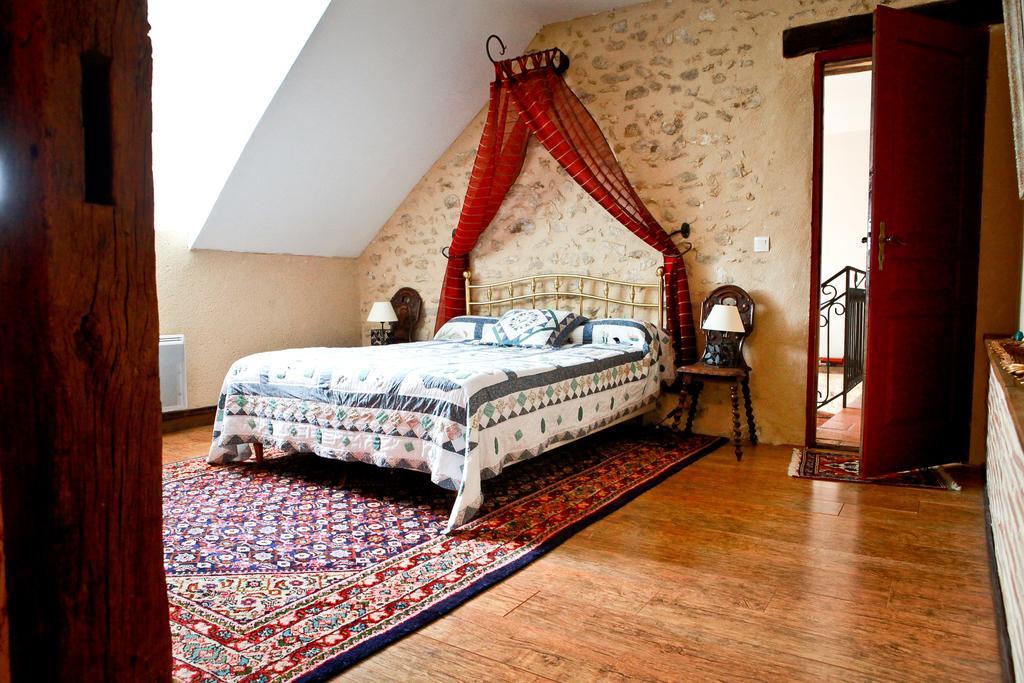 Domaine De La Vallee Aux Pages Bed & Breakfast Paray-Douaville Dış mekan fotoğraf